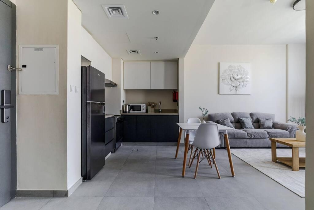 Sahab - Solo 1Br Apt In Al Jada Şarja Dış mekan fotoğraf