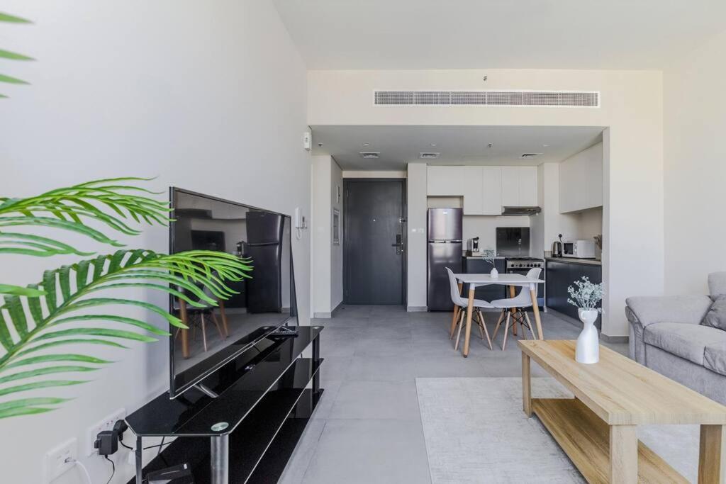 Sahab - Solo 1Br Apt In Al Jada Şarja Dış mekan fotoğraf