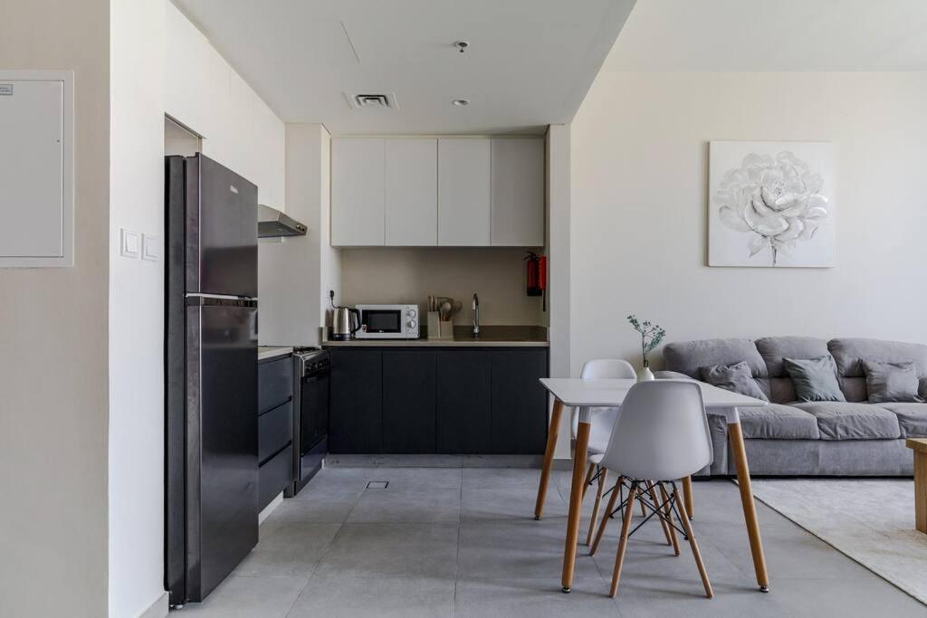 Sahab - Solo 1Br Apt In Al Jada Şarja Dış mekan fotoğraf