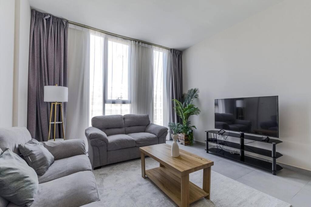 Sahab - Solo 1Br Apt In Al Jada Şarja Dış mekan fotoğraf
