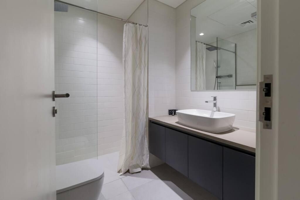 Sahab - Solo 1Br Apt In Al Jada Şarja Dış mekan fotoğraf